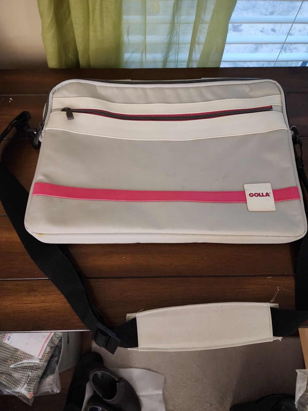 Golla Light Gray and Pink Messenger Bag
